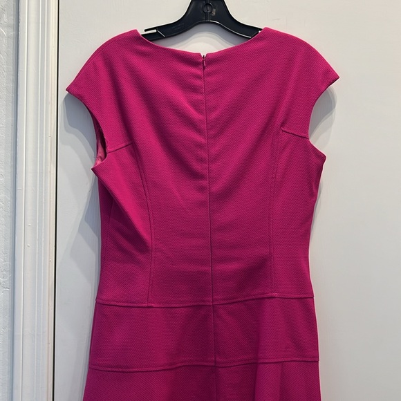 Anne Klein size 8 dress fuchsia - Picture 4 of 5